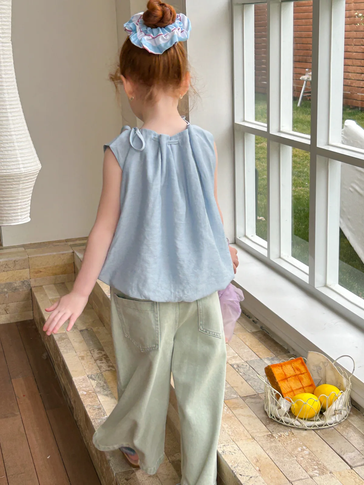 قمصان الفتيات 2025 ملابس الأطفال الصيفية الجديدة الكورية نمط فتاة طفل النمط الأجنبي زهرة دمية قميص عادية بسيطة يوميا