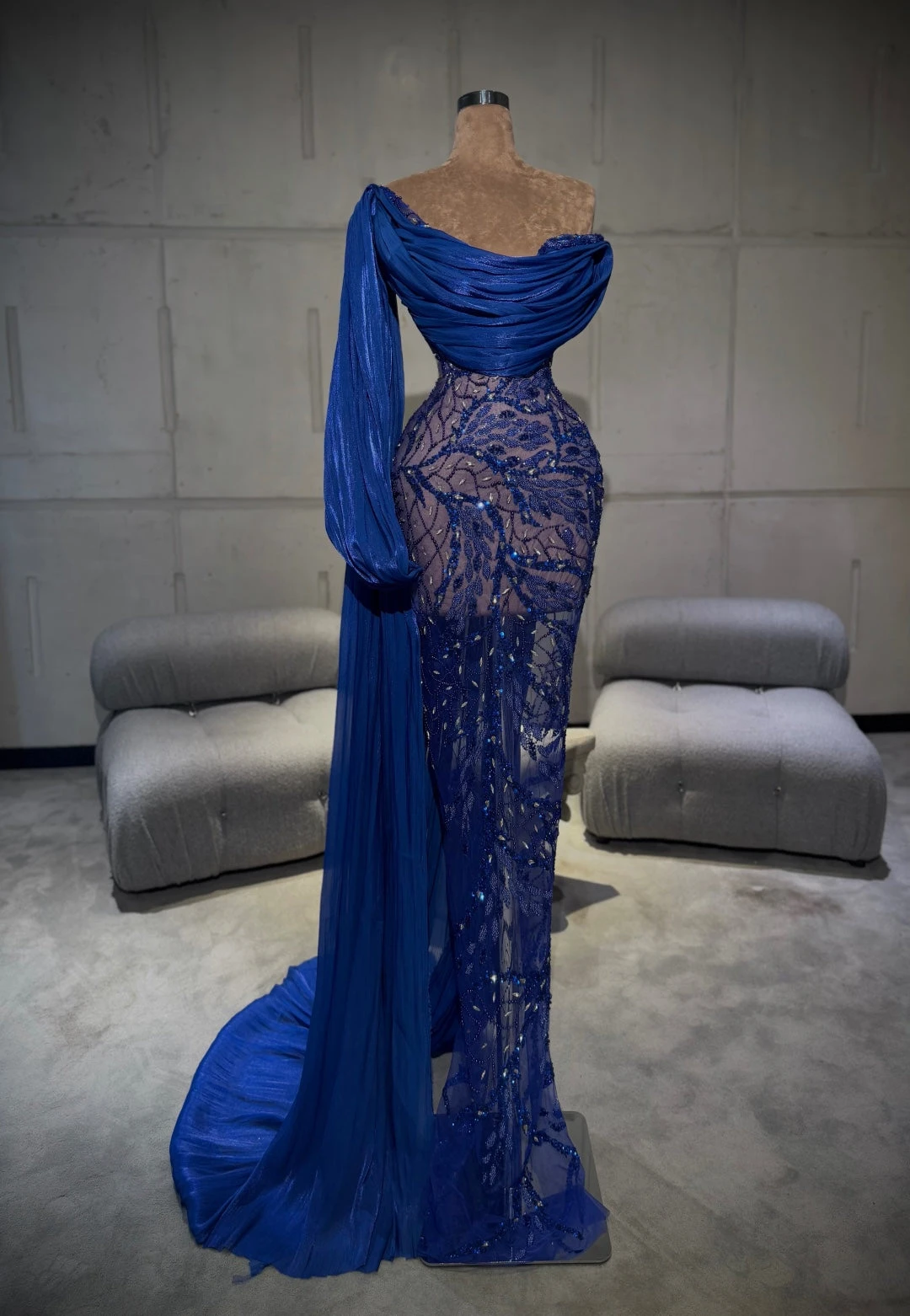 Gorgeous See Through Evening Dresses Strapless Handmade Beaded Crystal Formal Prom Dress Customized Sweep Train Celebrity Gowns
