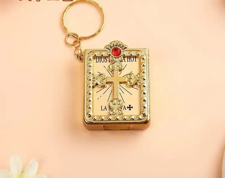 10 Stück spanische Mini-Schlüsselanhänger mit der Heiligen Bibel, katholischer christlicher Jesus-Schlüsselanhänger, Geschenk für die Erstkommunion, religiöse Party, heiliges Geschenk – Detail 5