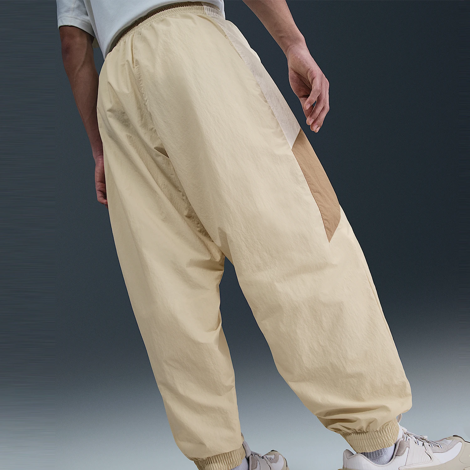 Nike genuine Oversize Men's Woven Sport Loose Lightweight Pants HQ6115-234