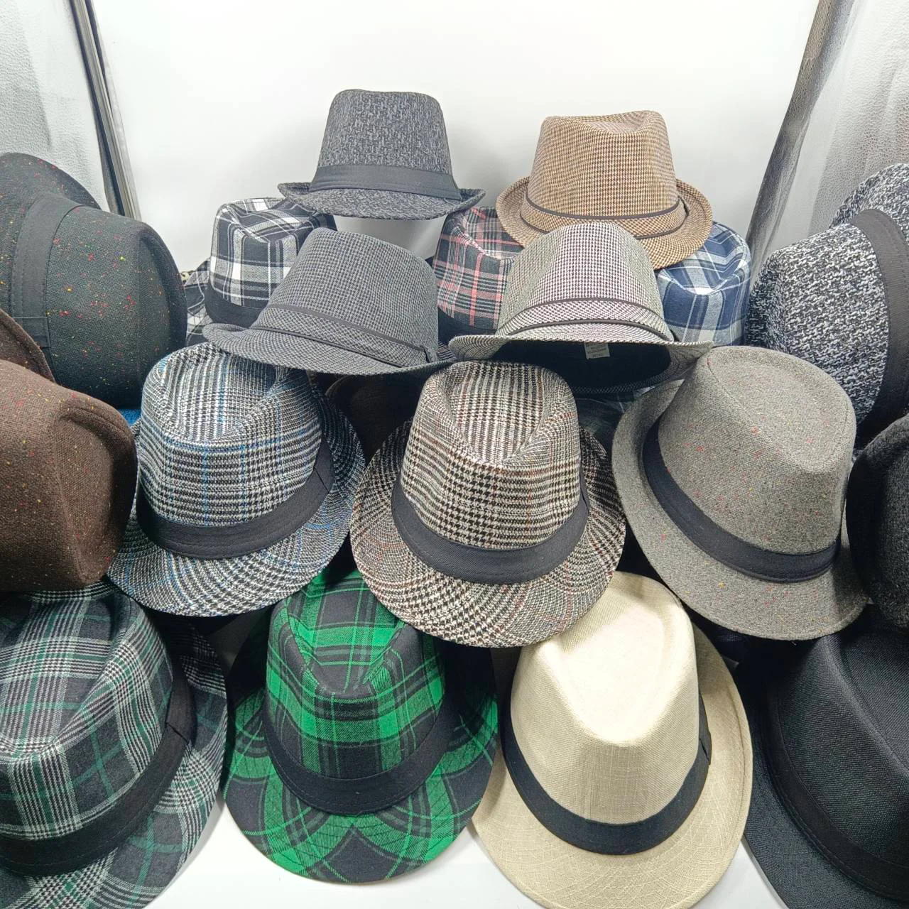 2023 New Spring/Summer Vintage Men\'s Hat Fedora Top Jazz Plaid Hat Adult Dome Top Hat Classic Jazz Hat