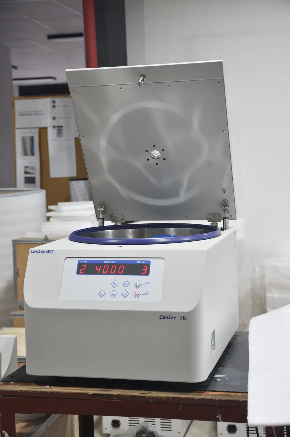 5K سطح الطاولة سرعة منخفضة سعة كبيرة الطرد المركزي 500 مللي 5000r/دقيقة مع الدوار الأفقي 12 قطعة مختبر آلة الطرد المركزي للدم