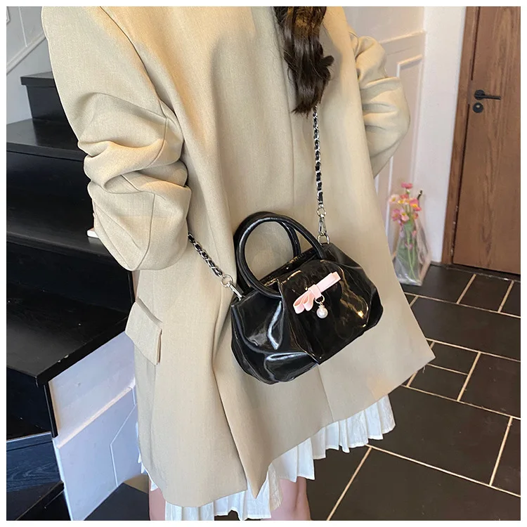 

2025 Autumn Women's Niche Vintage Crossbody Bag, Genuine Leather Multi-way Shoulder Purse, Retro Small Handbag for Daily Casual