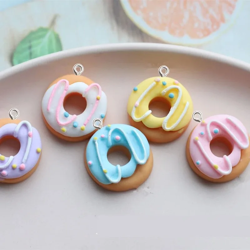 10 قطعة Kawaii اللون دونات الراتنج قلادة Crafts بها بنفسك الحرف لطيف الجوف القرط أساور المفاتيح ديكور الملابس والمجوهرات جعل حلقة سحرية