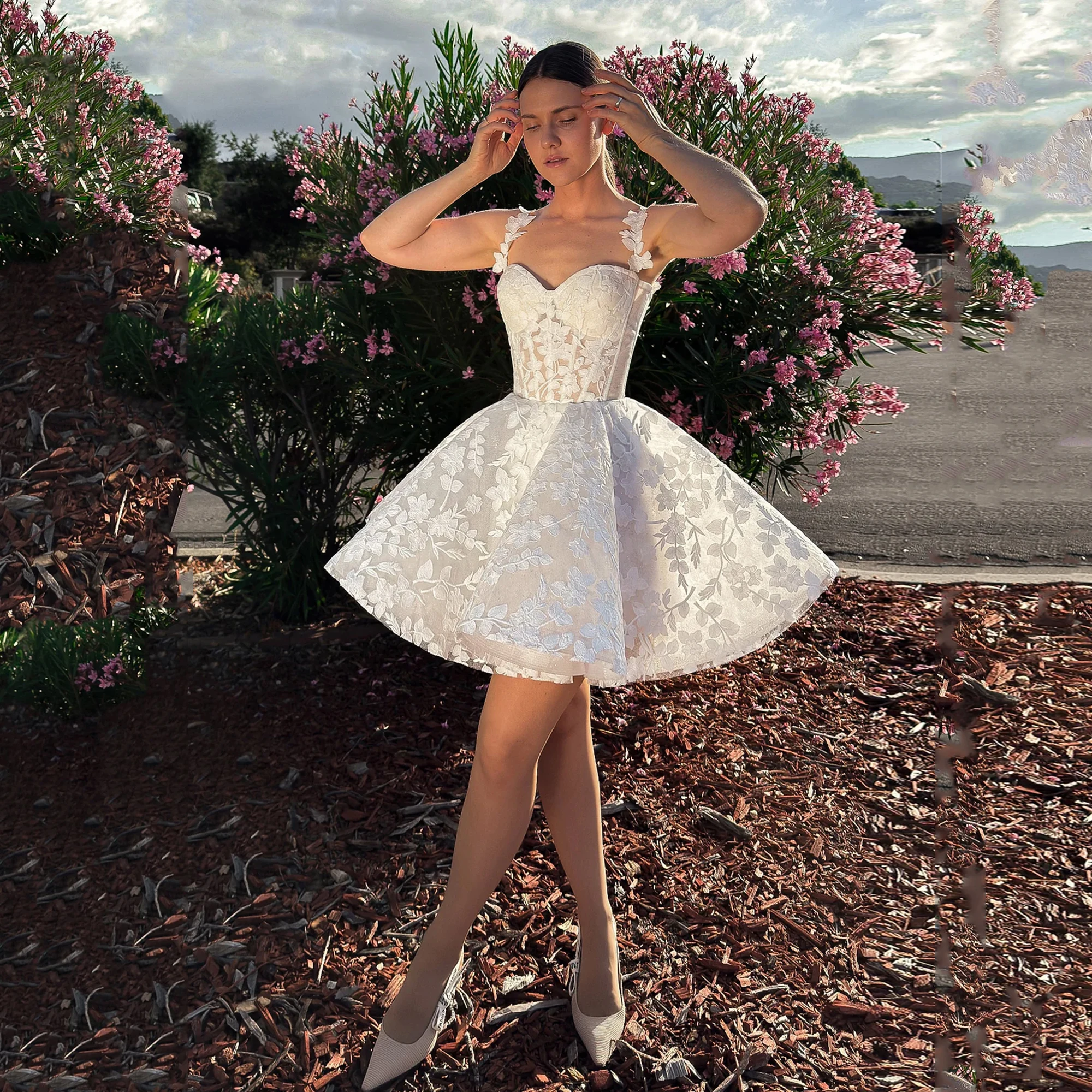 Lace Sparkling Civil Wedding Dresses Spaghetti Straps A-Line Applique Sweetheart Short Wedding Reception Dress Customized