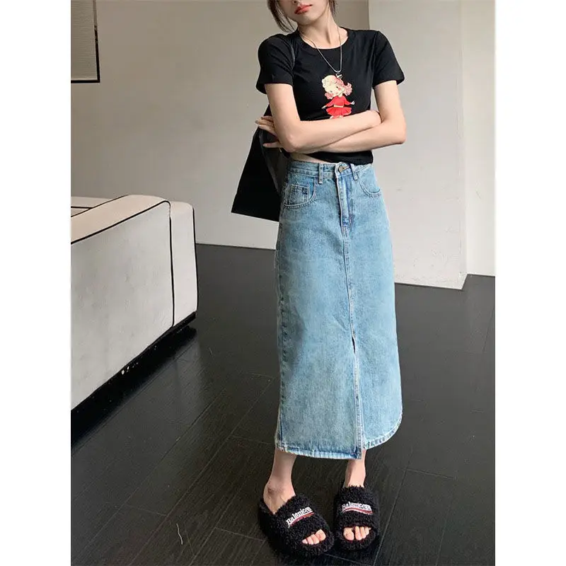 

New Spring/Summer High-Waisted Mid-Length Bodycon SkirtaFrench-style slimming light-colored skirt with slit, denim half-skirt fo
