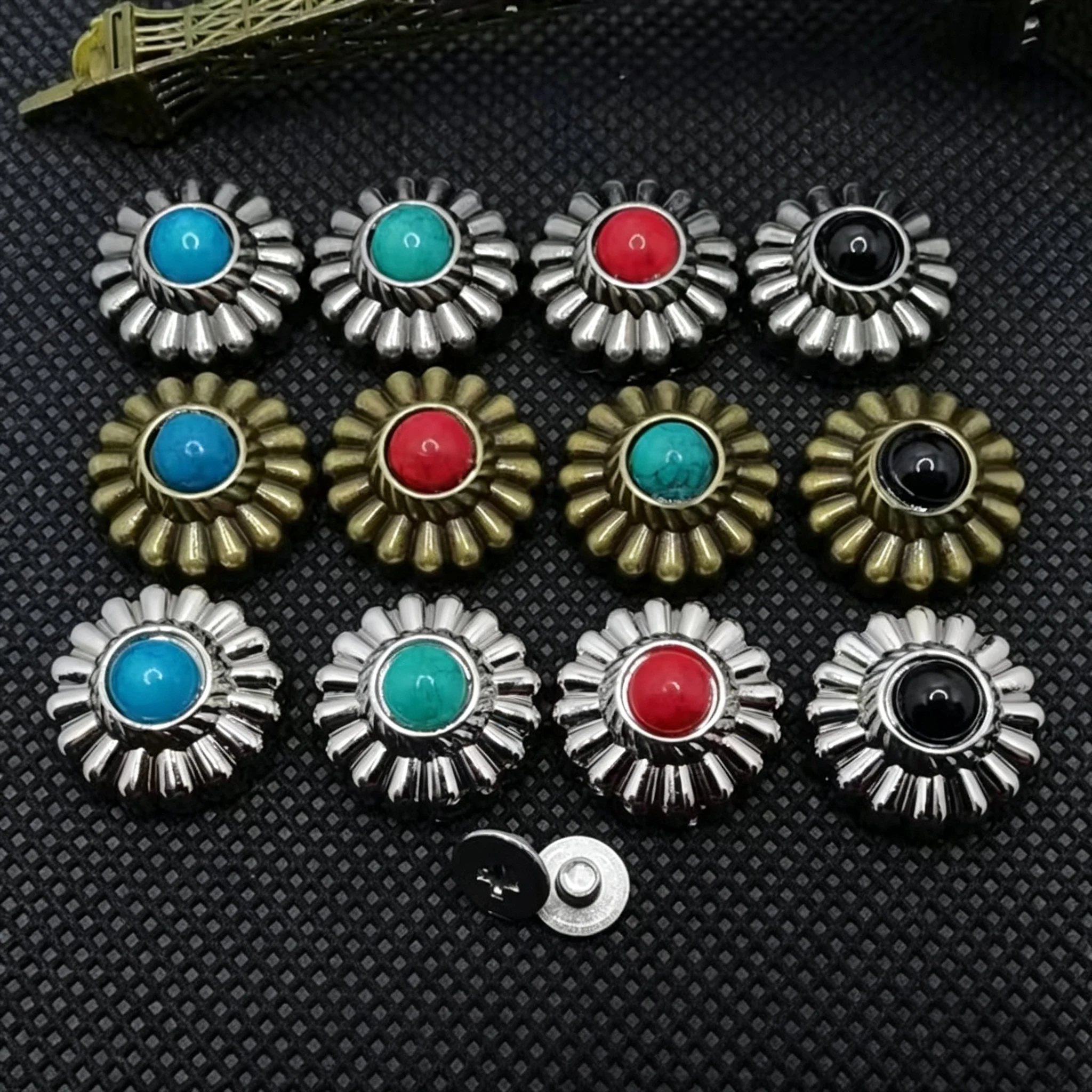 10 Stück Retro-Blumennieten, Chrysanthemen-Abzeichen, dekorative Metallknöpfe mit Schraubverschluss, Schnallen für DIY-Taschen und Kleidungszubehör – Detail 4