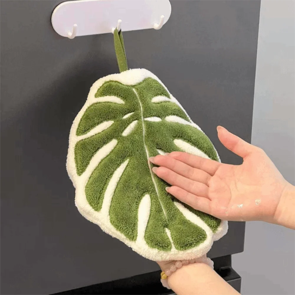 

2 Piece Portable Absorbent Leaf-Shaped Hand Towel Coral Fleece Hanging Kitchen Towel Thickened Soft Hand Cloth Dining