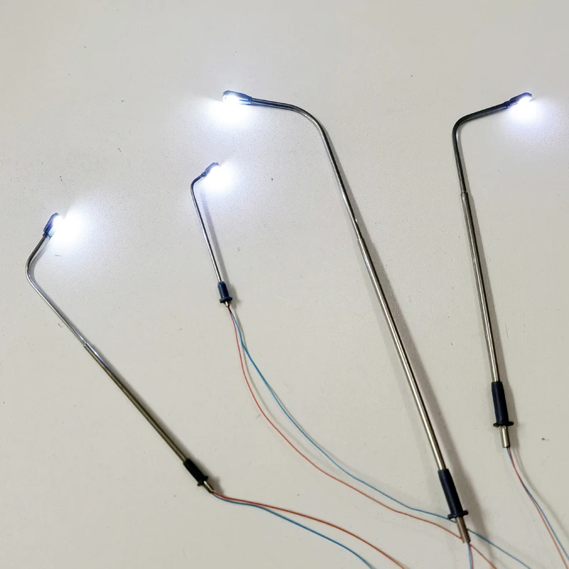 8/50 adet 3V Model sokak lambası 1/64 Ho TT Z Ölçekli Soğuk Beyaz LED Simüle Otoyol Dekor 4-12.5cm Model Işık Demiryolu Düzeni