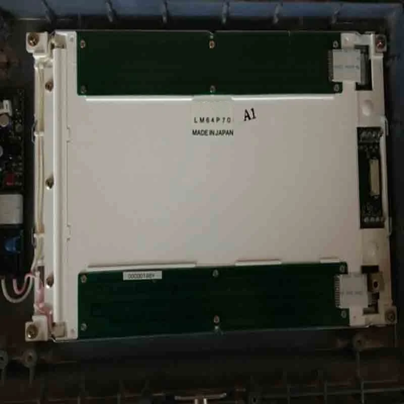 LM64P70 nuovo LCD