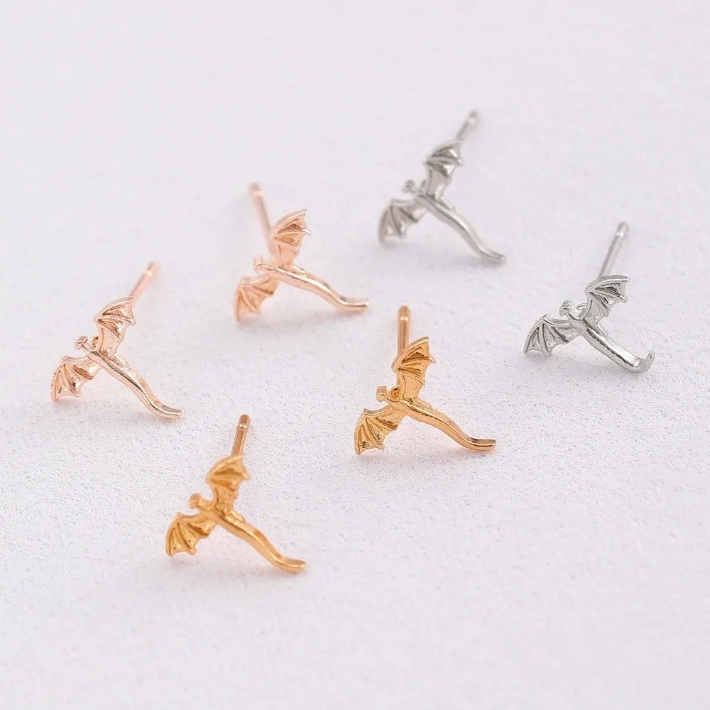 Trendy Unique Vintage Dragon Earrings Personality Creative Metal Stud Earrings Small Flying Dragon Stud Earrings Party