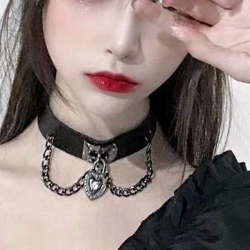 Leather Punk Choker Necklace Adjustable Individuality Streetwear Sexy Metal Collarbone Chain Collar for Women