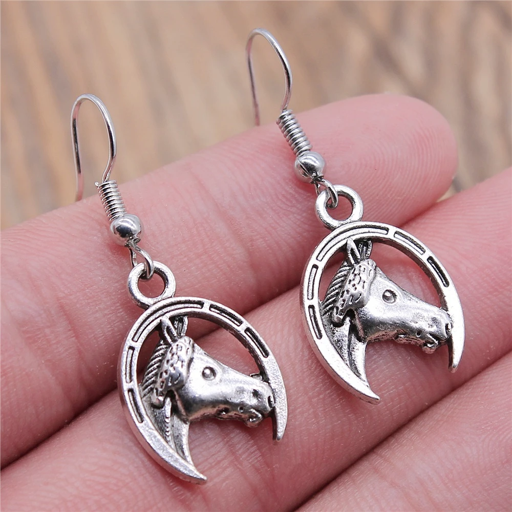 Vintage 2 Colors 21x15mm Horse And Horseshoe Charms Drop Earrings Fashion Handmade Women Earring