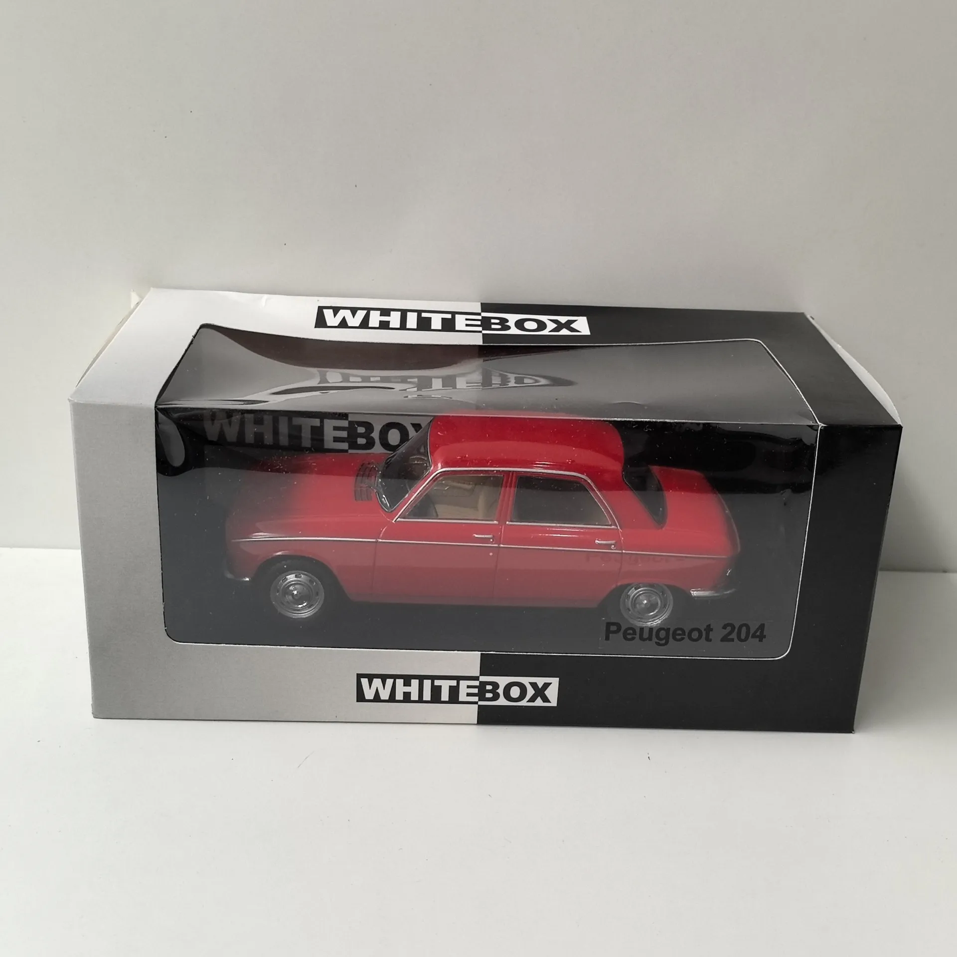 

Diecast WHITEBOX 1/24 Scale PEUGEOT 204 Peugeot Alloy Car Model Collectible Toy Gift Souvenir Display Ornament