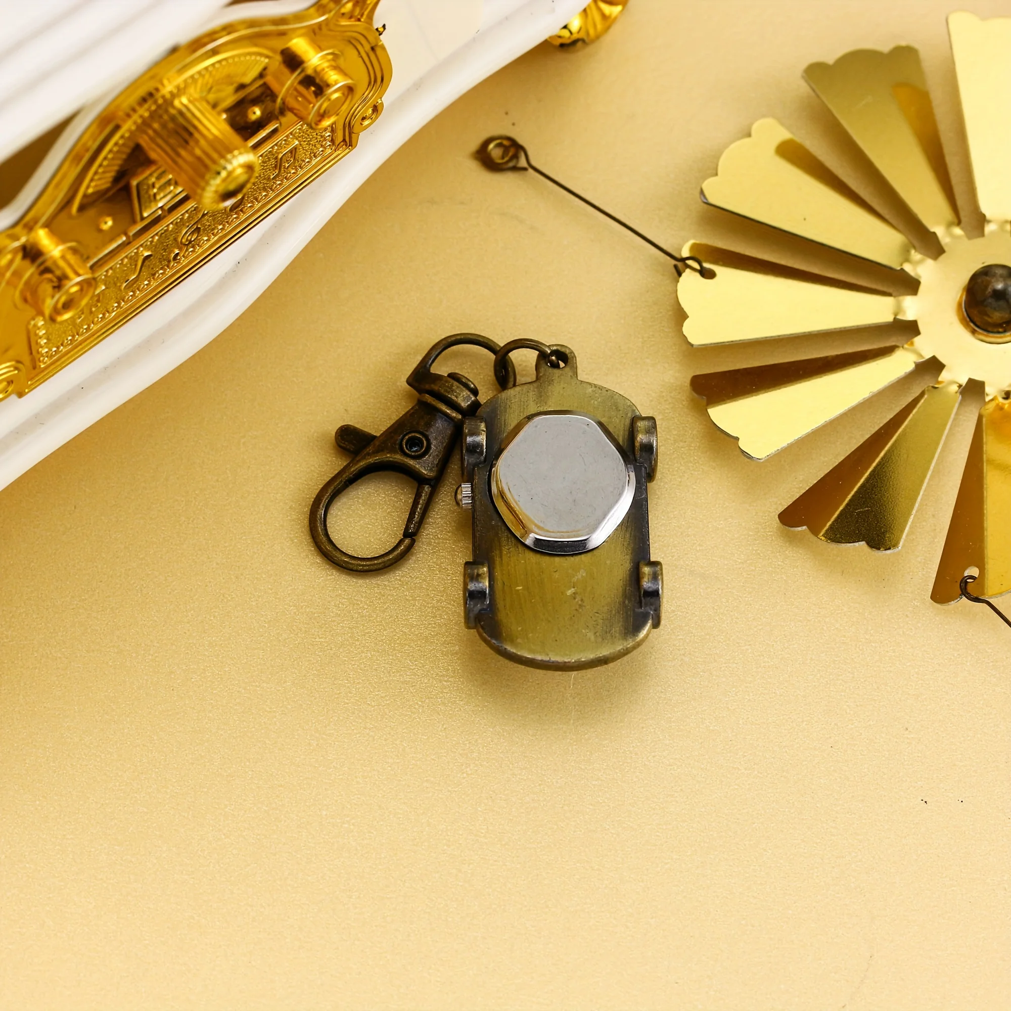 كارتون كوارتز ساعة رياضية للسيارة سلسلة مفاتيح ، ساعة جيب ريترو ، هدية صغيرة بسيطة