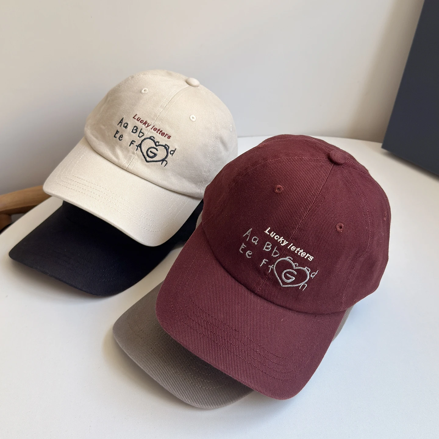 

Soft Top Baseball Cap for Men and Women, Letter Embroidery Hat, Face Slimming, Versatile Casual Duckbill Cap