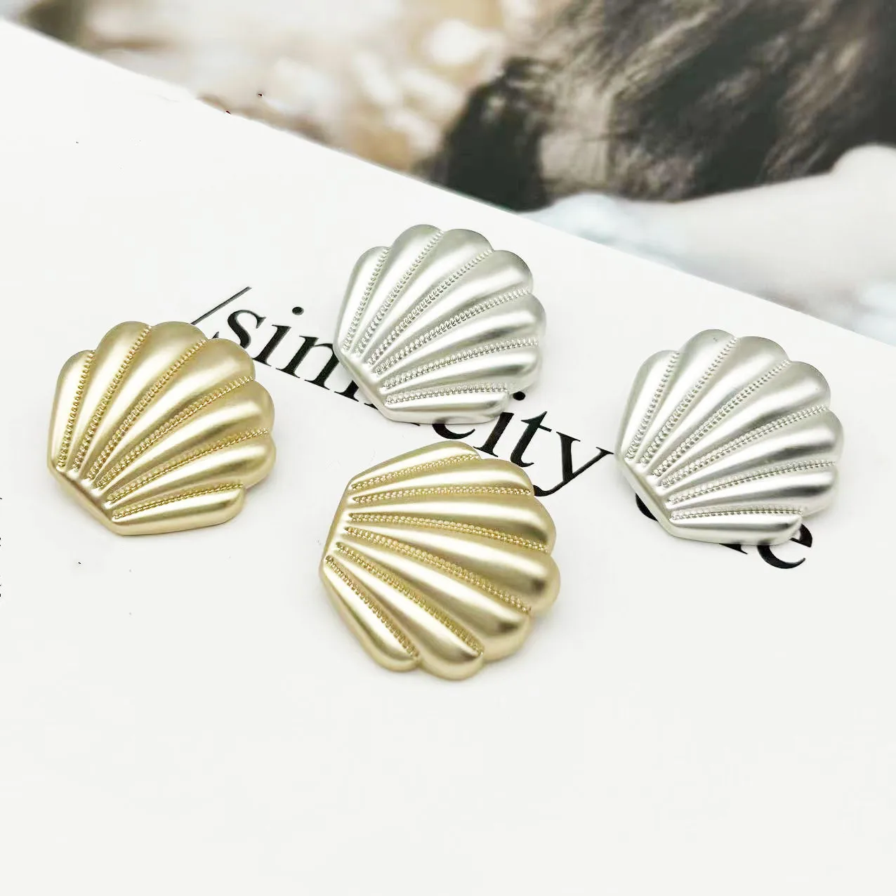 6Pcs New Shell Shape Shanked Metal Buttons DIY Apparel Coat Sweater Sewing Accessories Shirt Buttons