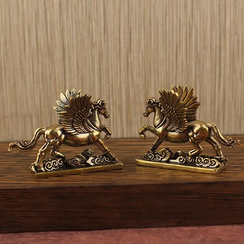2026 الصينية زودياك تمثال حصان البرونزية الحصان سطح المكتب الديكور غرفة المعيشة طاولة شاي النحت المعادن الحرفية ديكورات المنزل