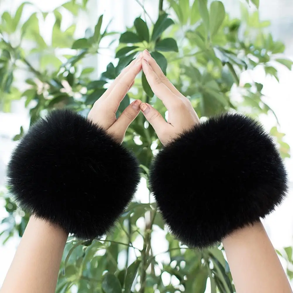 1 paire de chauffe-poignets en fausse fourrure pour femmes, manchettes moelleuses en peluche, housse thermique coupe-vent pour vestes et pulls