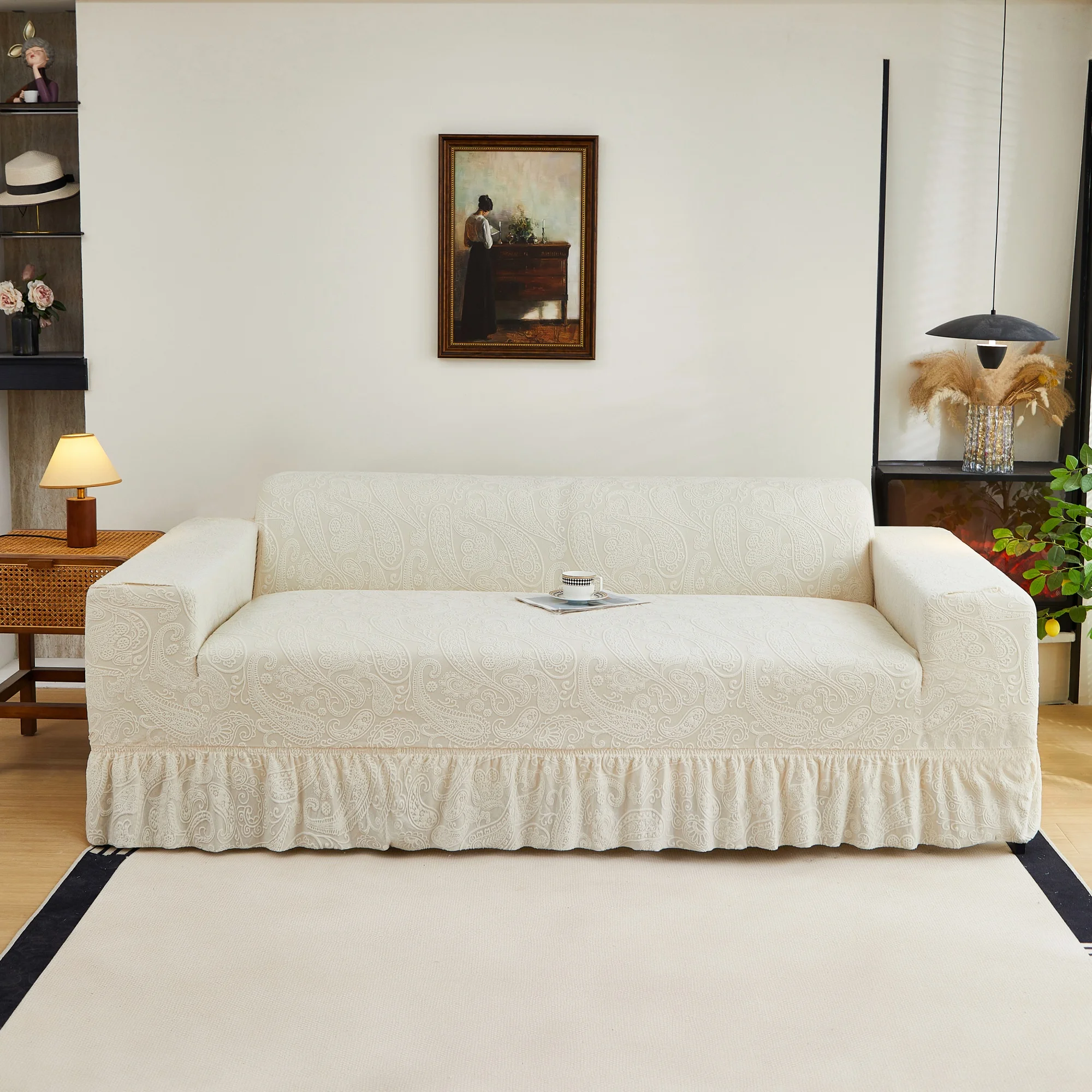 Eleganter, elastischer Jacquard-Sofabezug mit Rüschenrock, weich und hautfreundlich für Wohnzimmer/Schlafzimmer