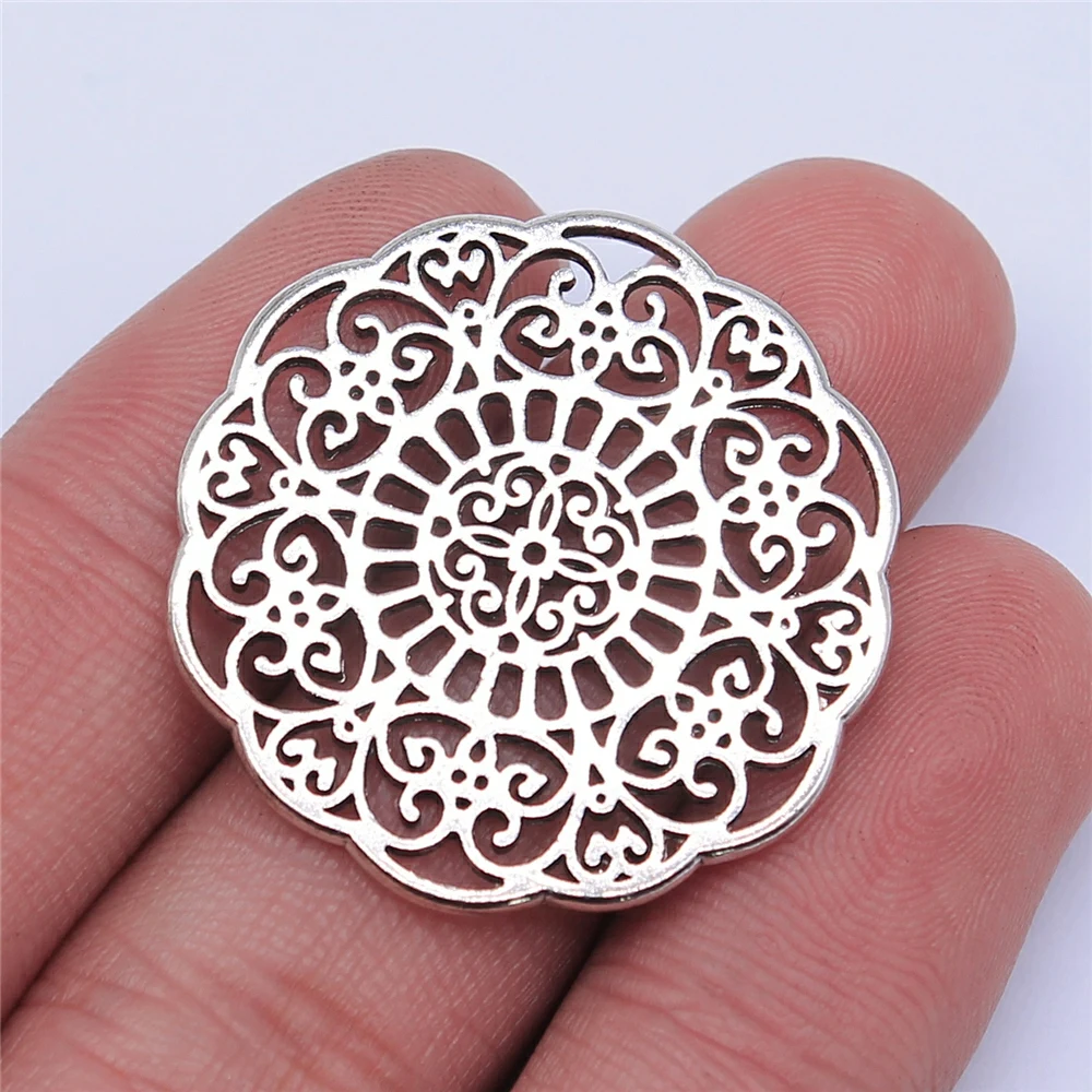 WYSIWYG 5pcs 32x32mm 5 Colors Trendy Hollow Flower Pattern Charms Pendant For Jewelry Making DIY Jewelry Findings