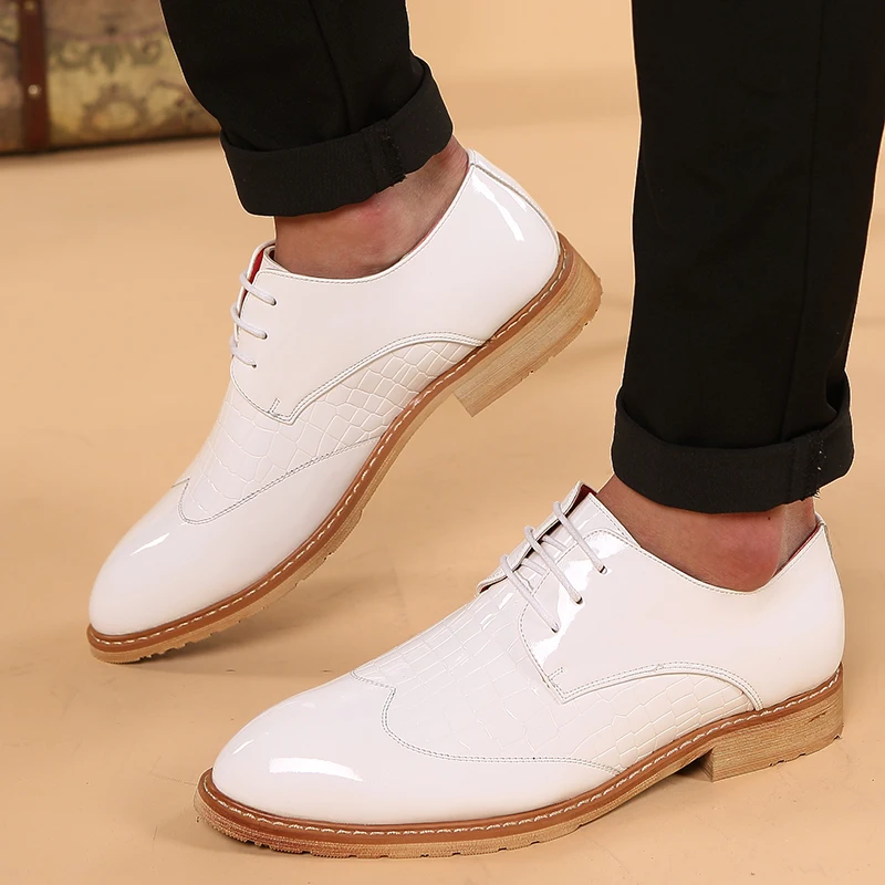 

Luxury Nightclub Snake Leather Shoes Men's Patent Leather Dress Shoes Fashion British Style Men Loafers Men's Moccasins Brogues