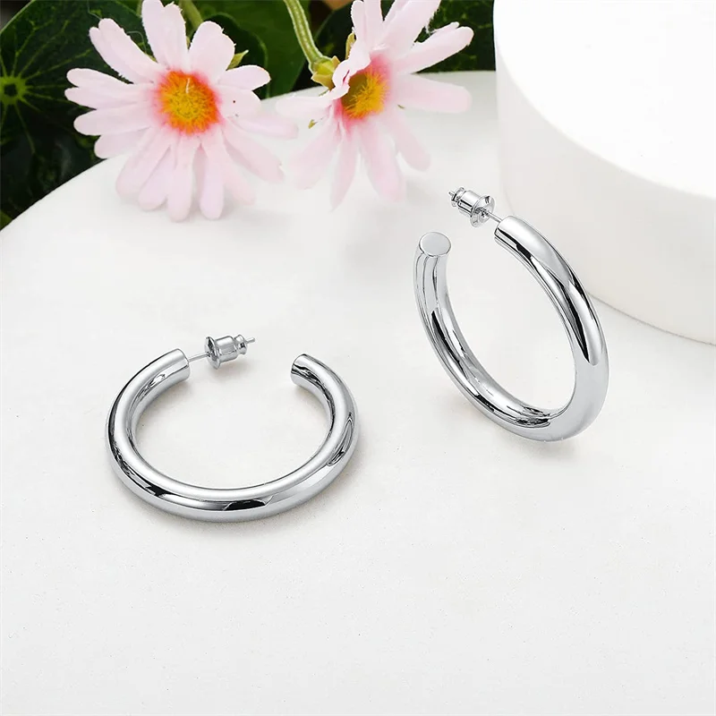 Huitan Trendy Versatile Silver Color Hoop Earrings Female Daily Accessories Simple Design Matel Style Jewelry for Engagement