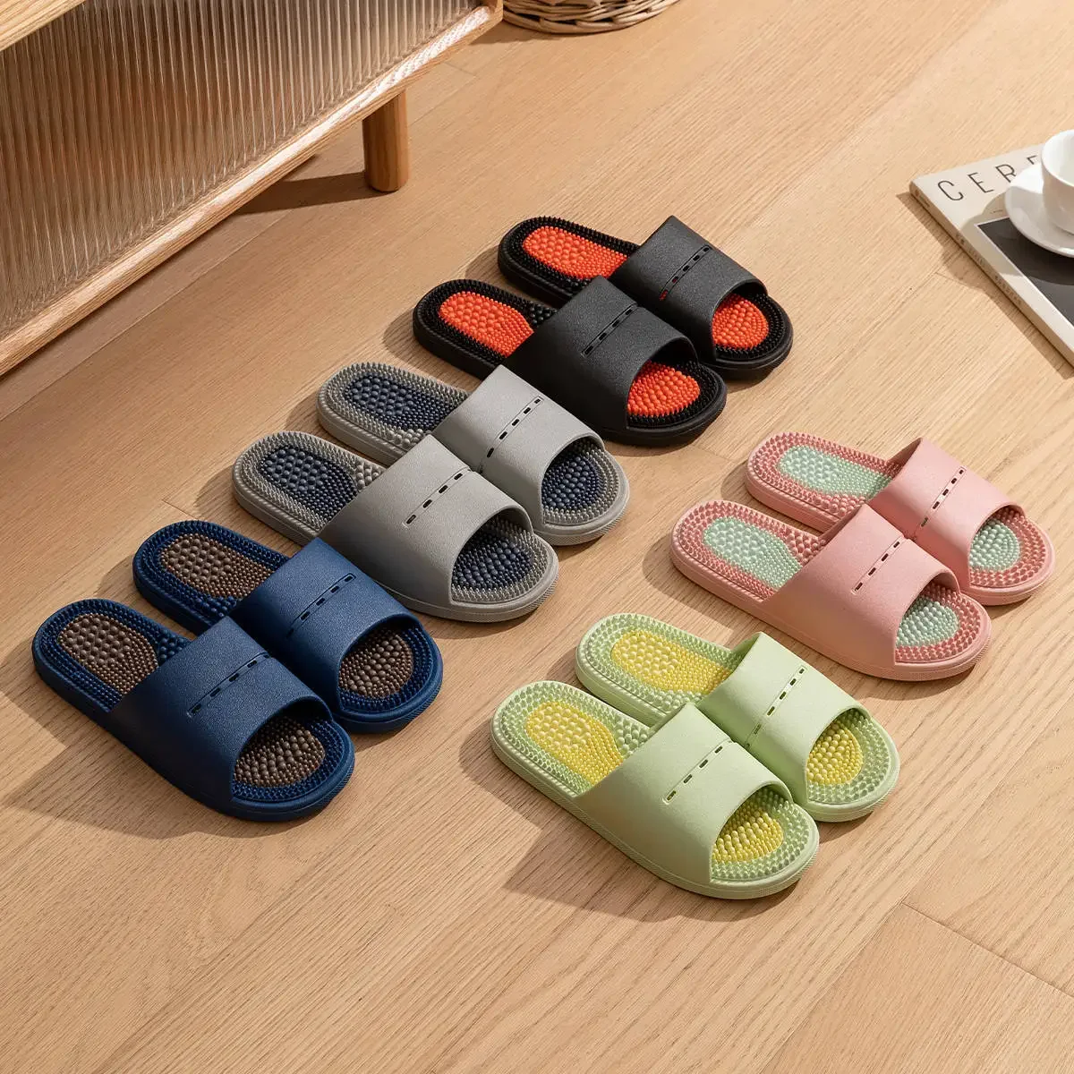 New Summer Men Massage Slippers Sides Indoor Outdoor Sandals Beach Casual Shoes Soft Sole Slides Men Flip-flops Men's Sandals