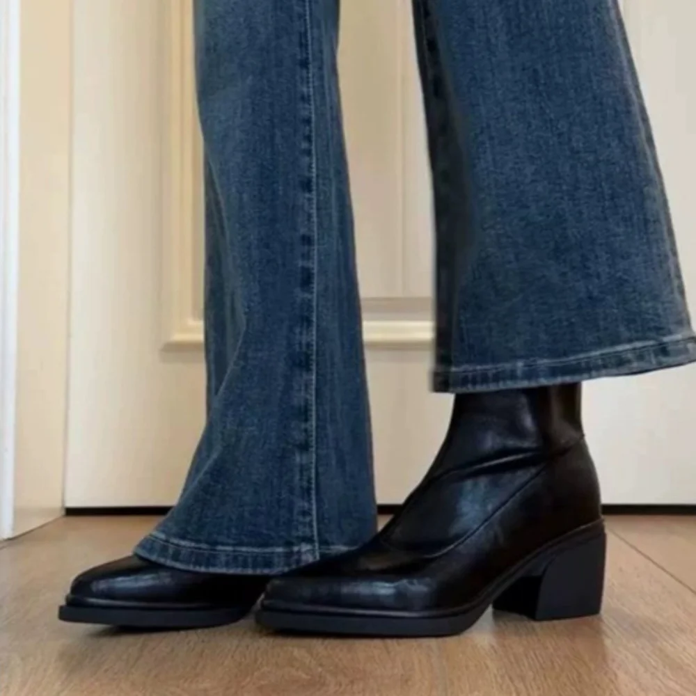 Spitze Stiefeletten mit Dicker Sohle, Neue Wintermode, Reißverschluss, Sexy, Schlichte Damenstiefel, Wasserdicht, Bequeme Damen-High-Heels – Detail 6