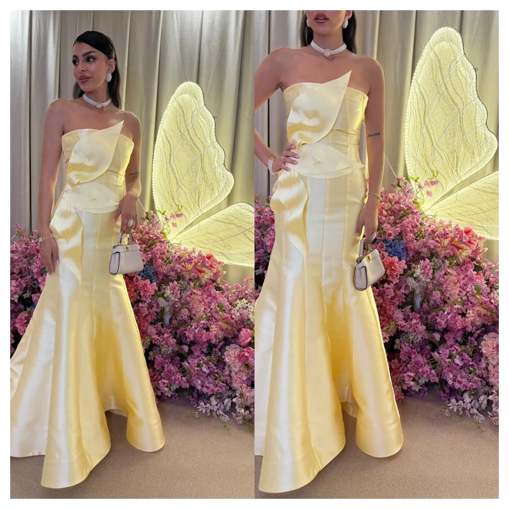 Dostosowana klasyczna żółta satynowa suknia wieczorowa nowoczesna bez ramiączek bez rękawów sukienka na imprezę formalna linia A długość podłogi suknie gwiazd
