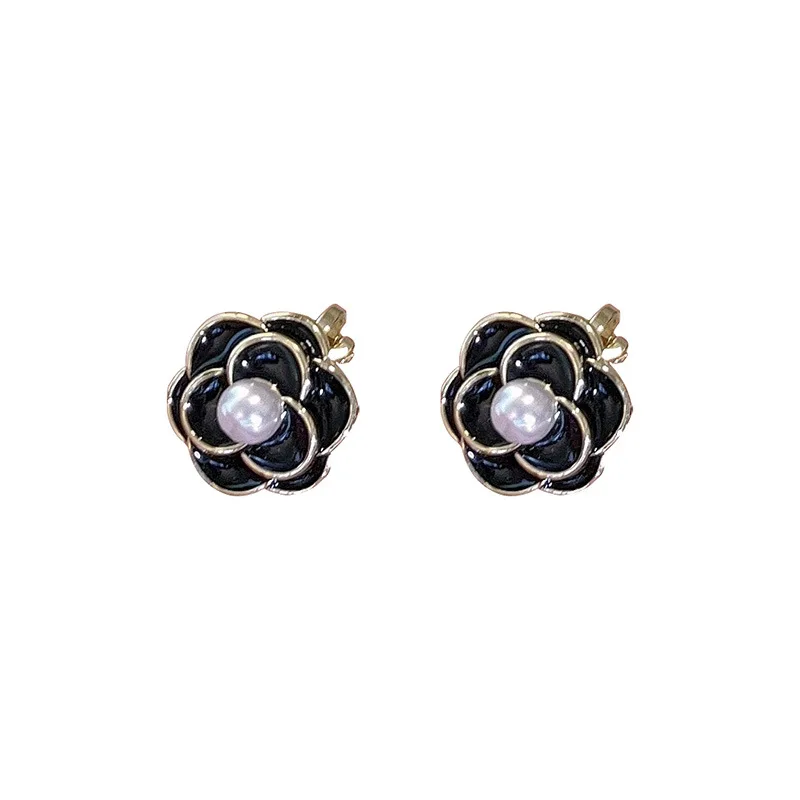 GRACE JUN  Fashion Gold Color Geometric Flower Clip on Earrings Women\'s Cute Pearl Cuff Earrings Ear Clip No Ear Hole Earrings