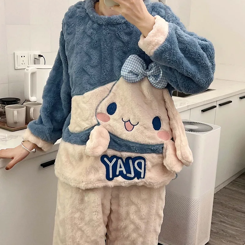 

Cartoon Cute Cinnamoroll Nightwear Women's Thick and Warm Coral Velvet Home Clothes Set Christmas Halloween Gift Autumn/Winter