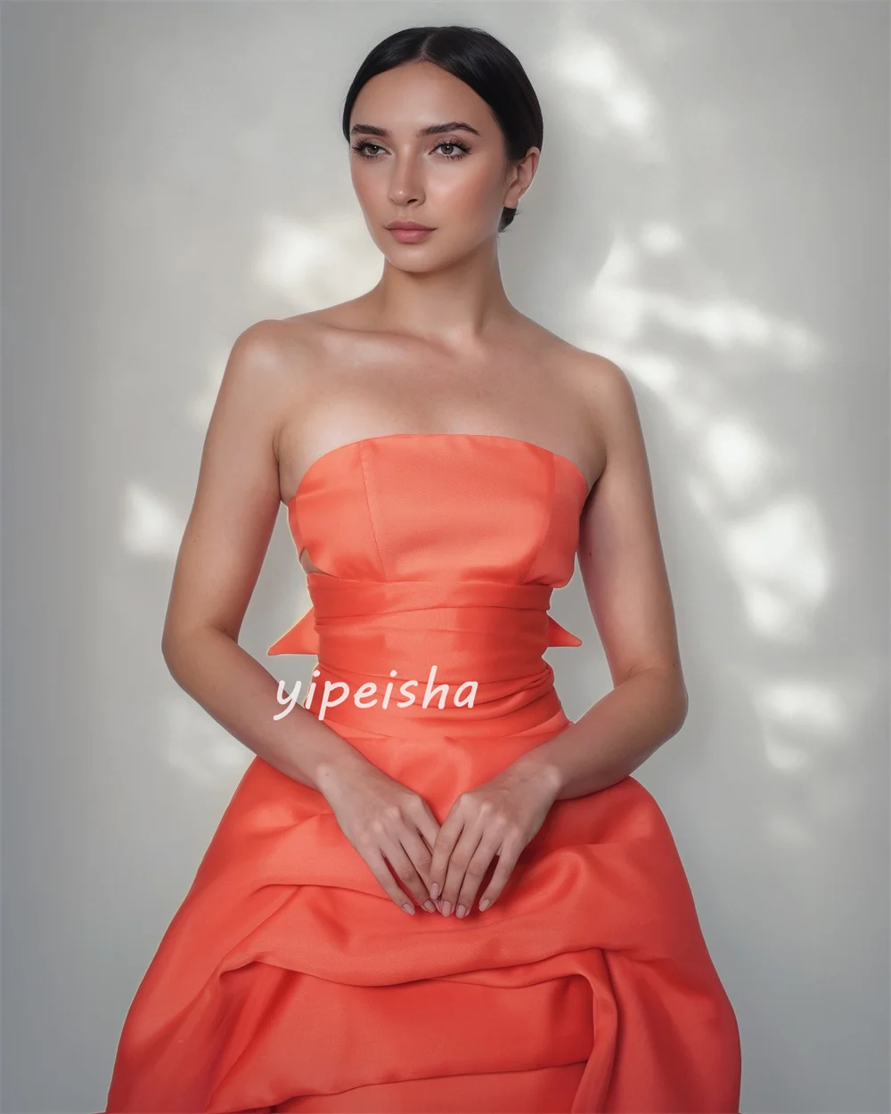 فساتين هاي لو مخصصة عالية الجودة أنيقة مكشكشة على شكل حرف a بدون حمالات فساتين مناسبة مخصصة مقاسات متاحة رسمية