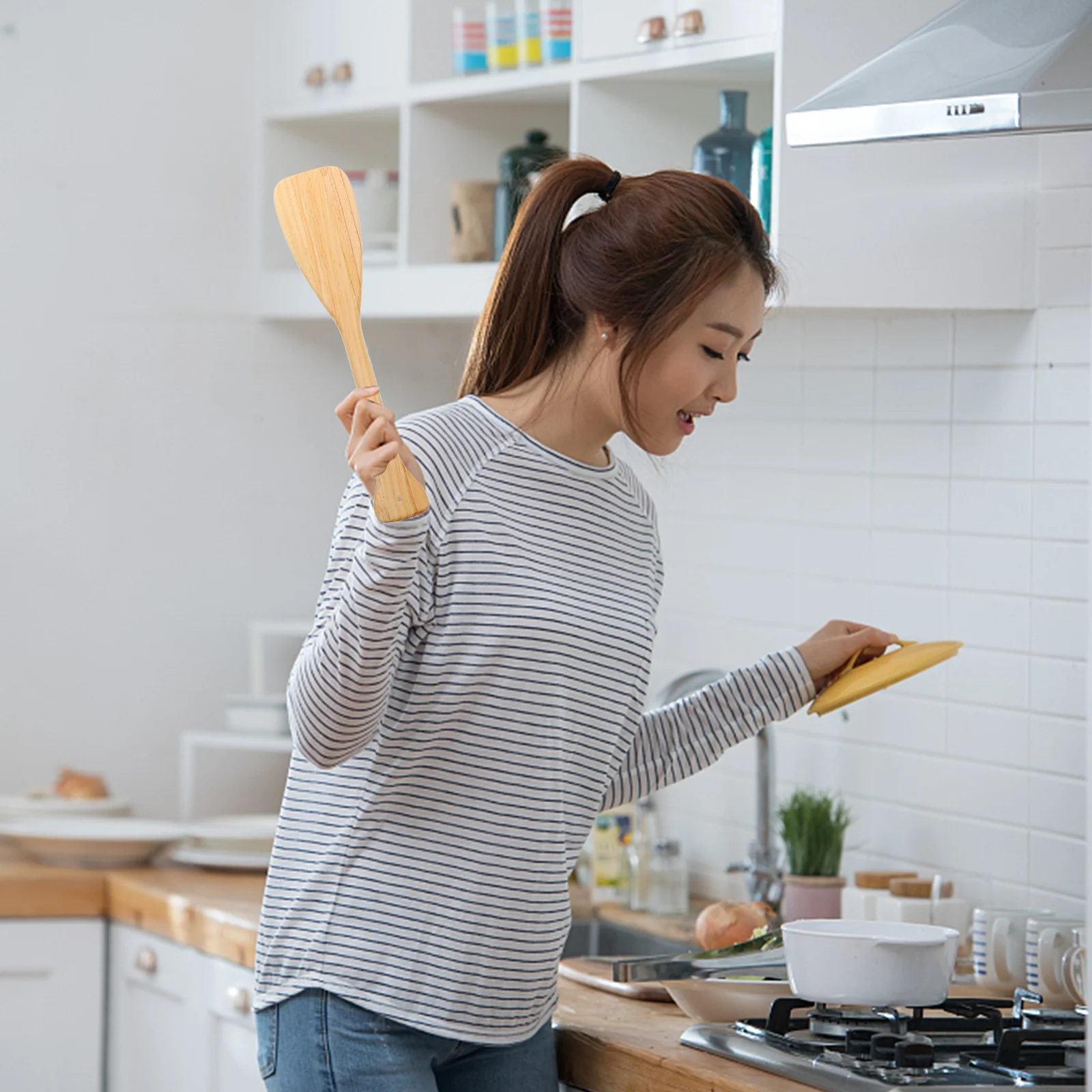 

45Cm Wooden Paddle Home Craft Realistic Wall Hanging Decoration for Kids Room Living Room Bedroom Kitchen Office Study Miniature