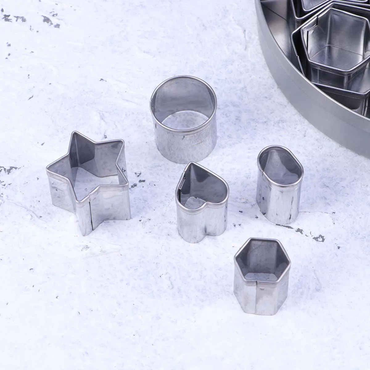 

24 pcs Stainless Steel Cookie Cutters Set Geometric Shapes Baking Tools Easy Use Demold Clean Food Safe Rustless
