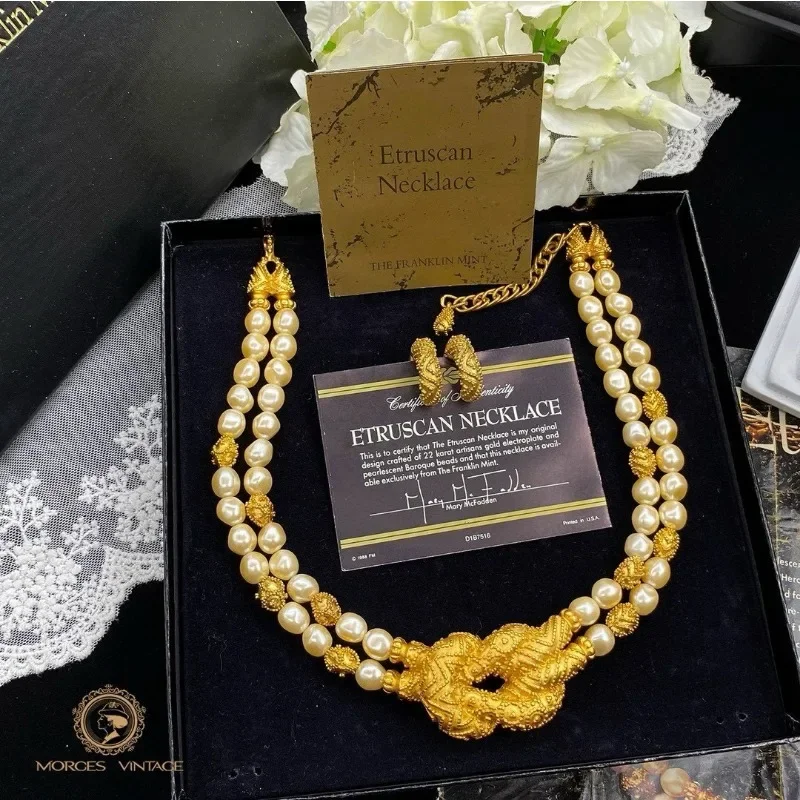 Vintage Cleopatra Gold Plated Pearl Ladies Clavicle Chain for Women Designer Palace Style Luxury Baroque Pearl Women's Necklace