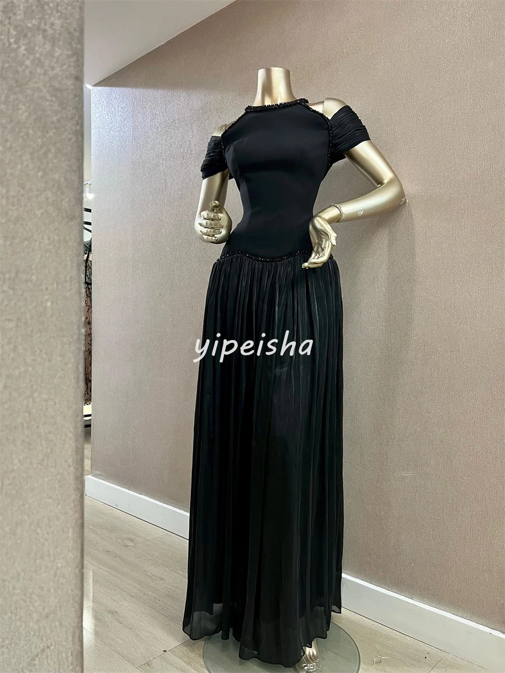 Abiti lunghi personalizzati di alta qualità classici in chiffon con perline increspate e scollo rotondo, abiti da cerimonia su misura, taglie disponibili