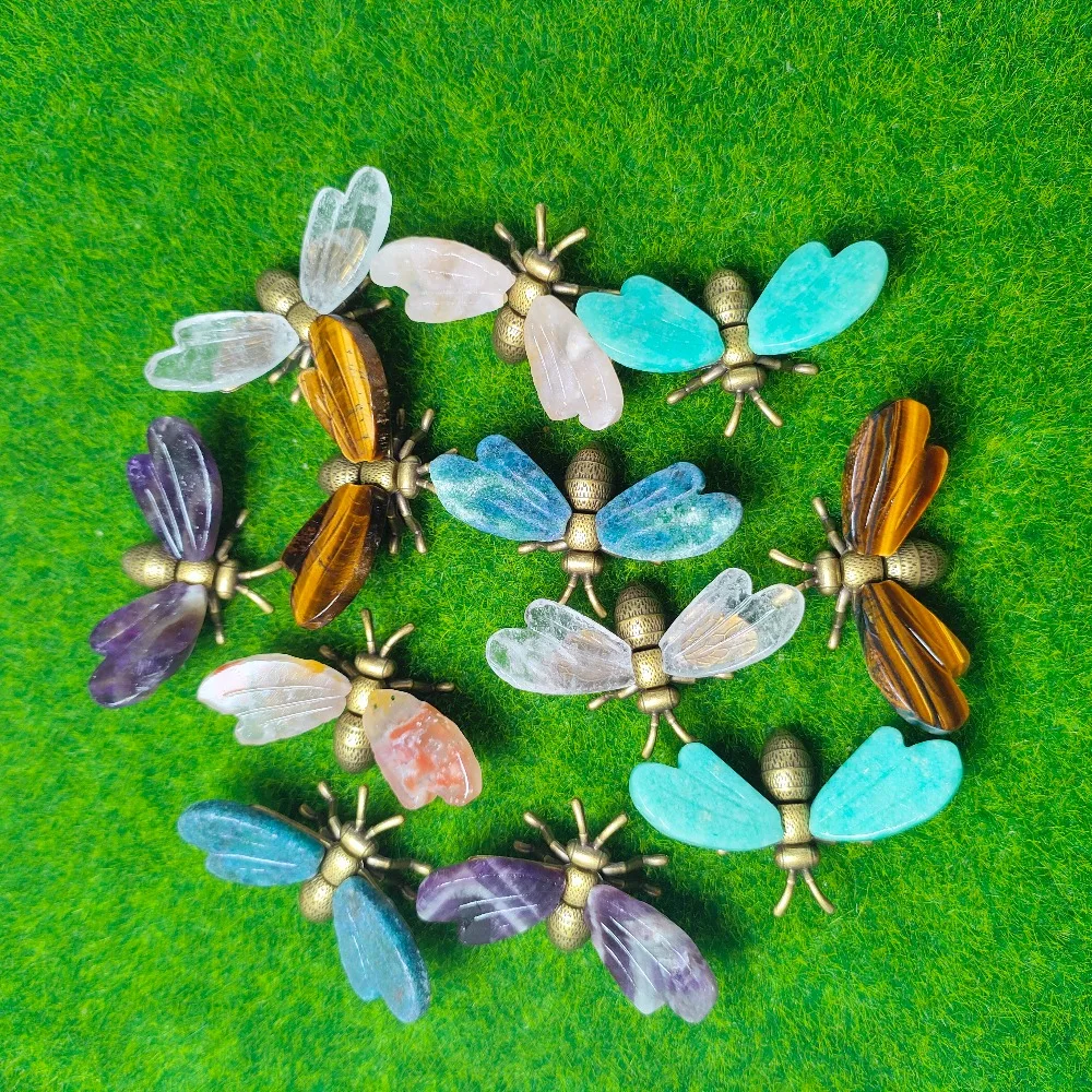 Natural Crystal Bee Ornament Indoor Ornaments Suitable for Home and Office Decoration Ideal Gifts for Halloween Christmas