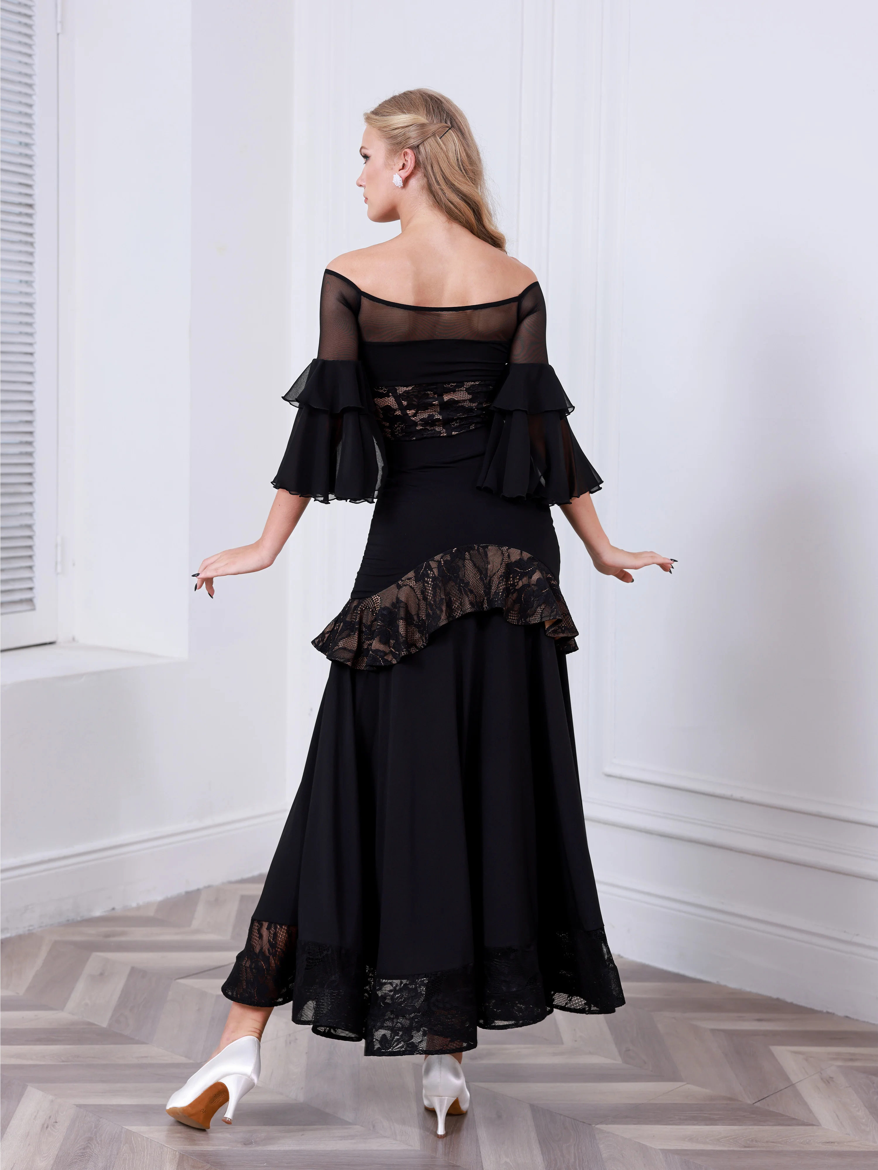 Sukienka do tańca latynoamerykańskiego dla kobiet z odkrytymi ramionami, suknia balowa do eleganckiego walca i treningów modernu.