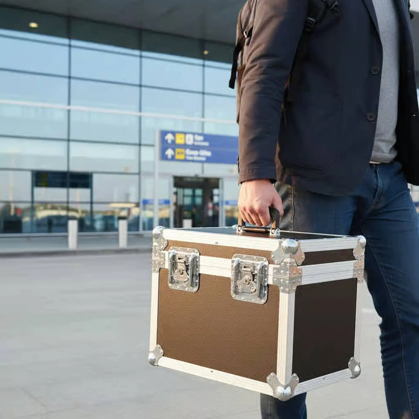 

Aluminum Aviation Case Multi-Functional Portable Aluminum Tool Box Lockable Aviation Case Secure Latch for DJs, Touring