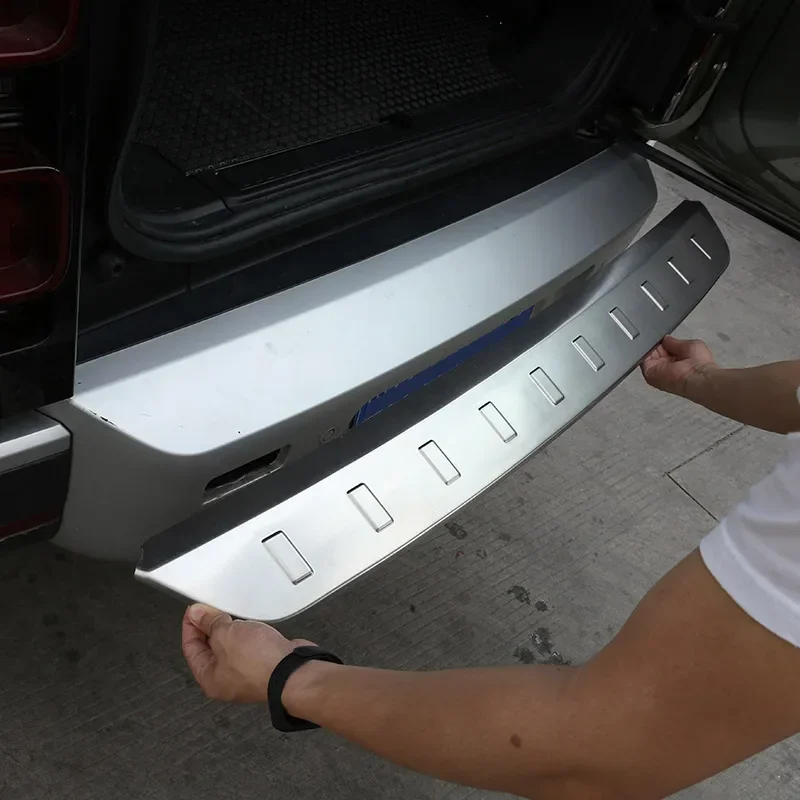 

For Land Rover Defender 90 110 130 20-24 Stainless Steel Black/Silver Car Rear Bumper Plate Cover Trim Stickers Car Accessories