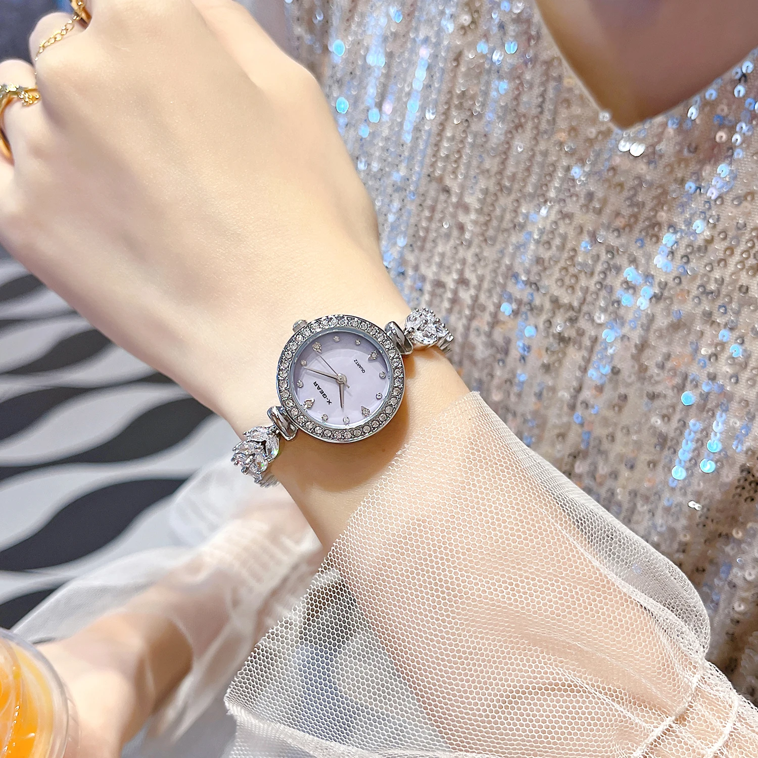 Fashionable Mermaid Tail Strap Kids Watch – Waterproof Quartz Wristwatch for Students, Simple & Exquisite Gift