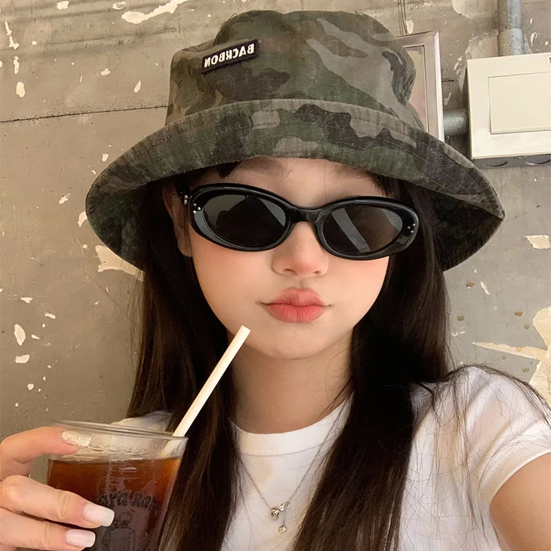 

Niche Retro Camouflage Big Brim Bucket Hat Spring and Summer Outdoor Letter Labeling Design Panama Bob Cap for Men and Women
