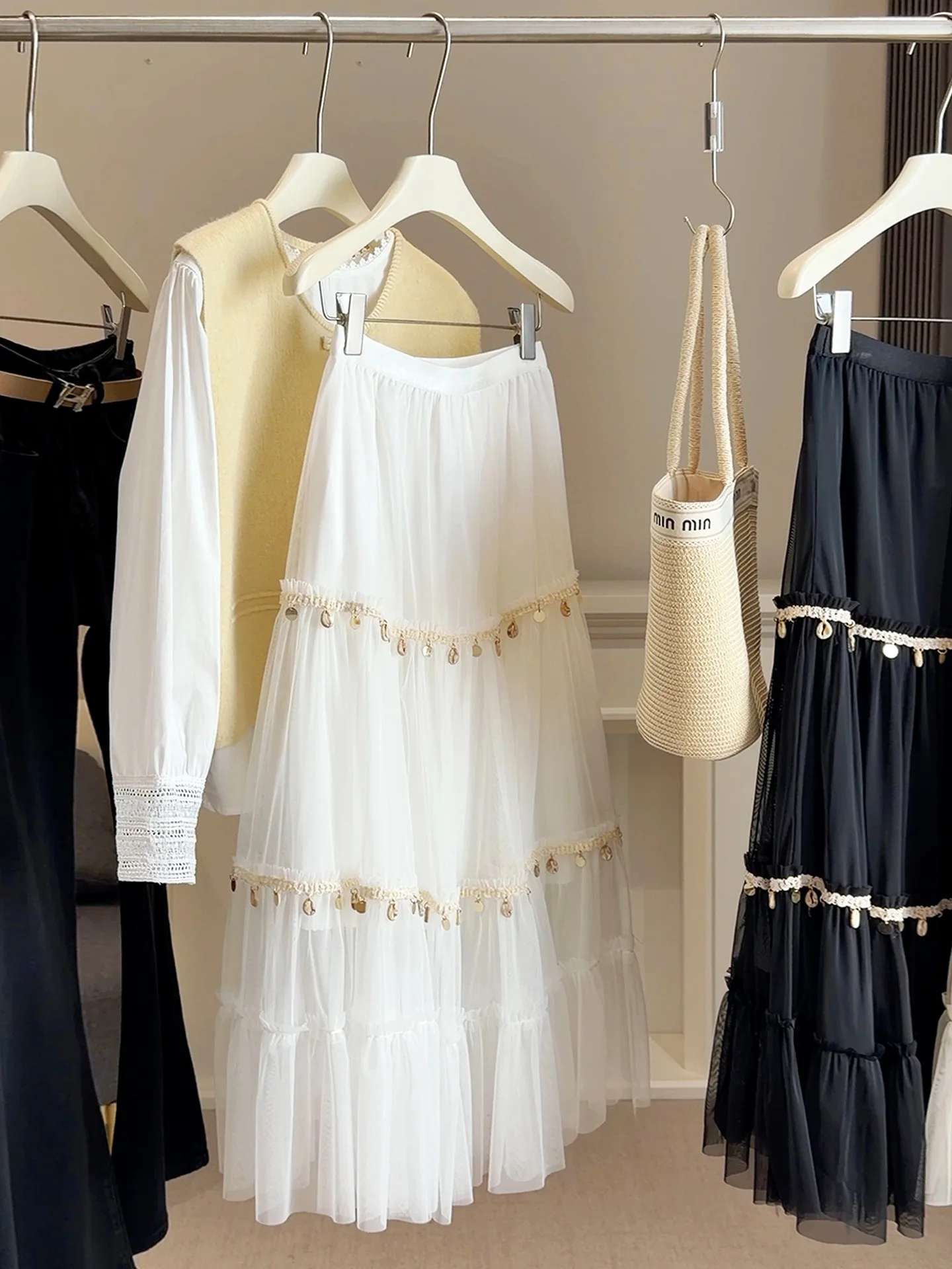 

Бежевая шифоновая юбка в стиле бохо с металлическими пайетками и бахромой, многоярусная юбка-трапеция для женщин, весна-лето, юбка-миди в стиле Y2K, черное платье для девушек