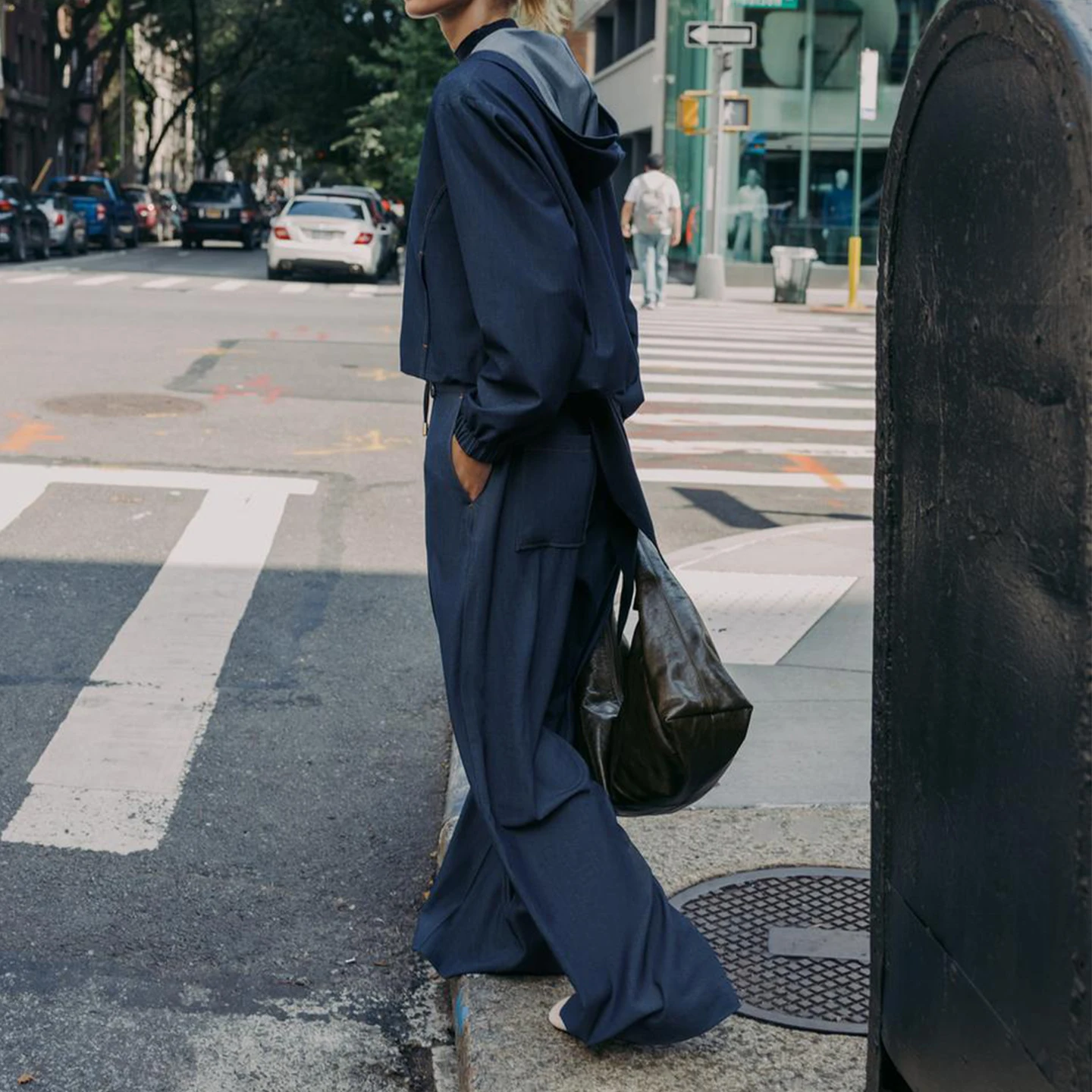 

Z 2025 Новое модное пальто-манто с капюшоном и широкие брюки, женский комплект, повседневная осенняя одежда с высокой талией и длинным свеком