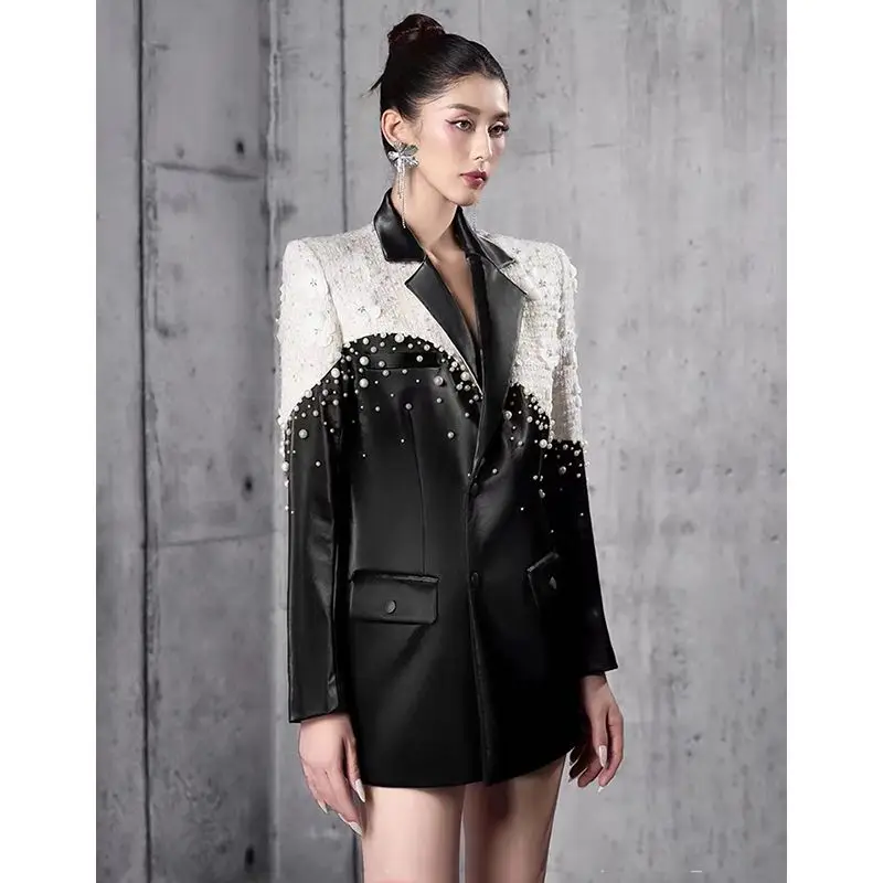 سترة نسائية فرنسية أنيقة متباينة 2024 سترة مطرزة عصرية فاخرة غير رسمية كبيرة الحجم معطف أنيق للمكتب إلى نمط الشارع