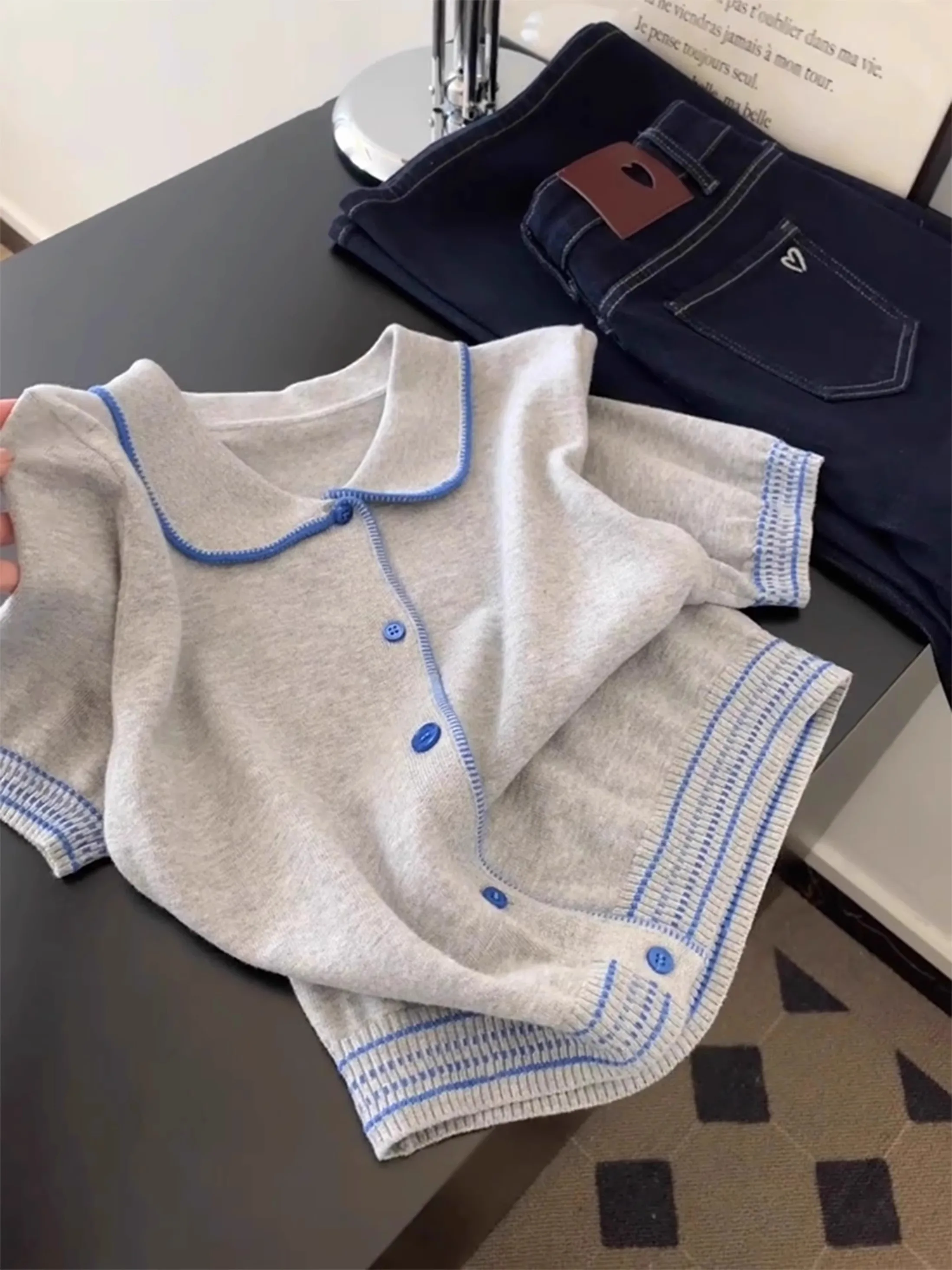 グレーブルー対照的なカラーニットカーディガン Tシャツ女性の夏の新韓国ルーズ半袖セーター多用途ショートトップ