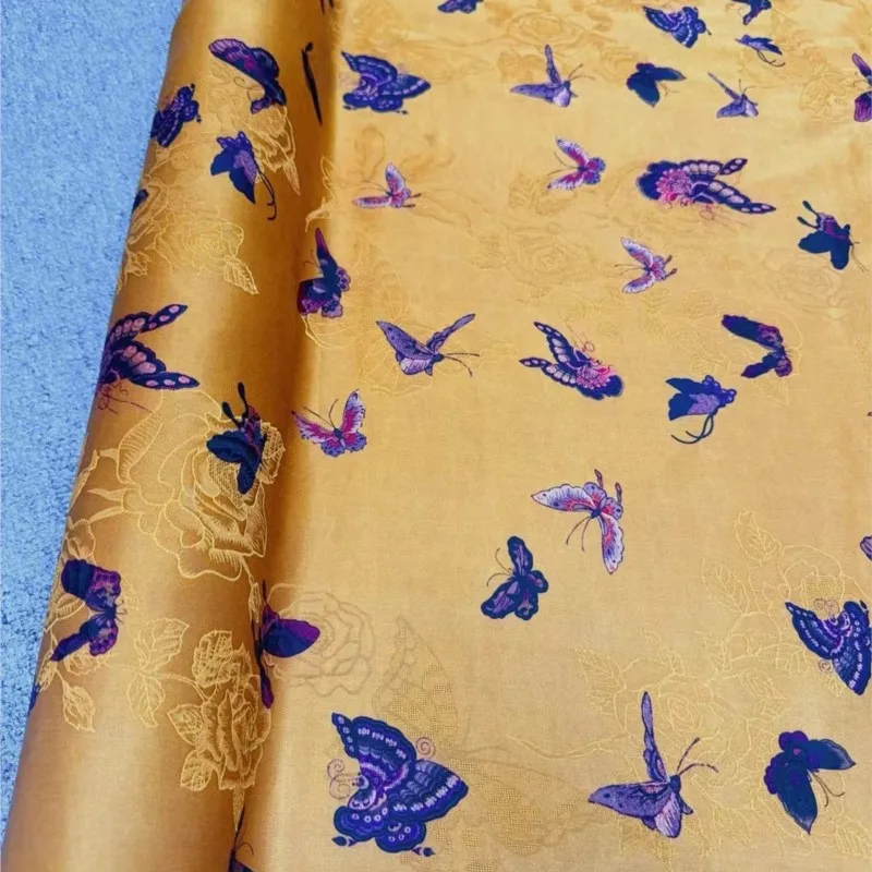 ผ้าชุดกี่เพ้าสไตล์จีนใหม่และ Hanfu เป็นผ้ากอซคล้ายเมฆผ้าไหม 100%