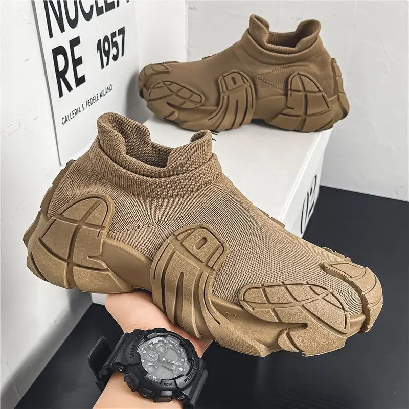 Men's shoes new lightweight and breathable running men's fly-woven socks casual fashionable and comfortable sports