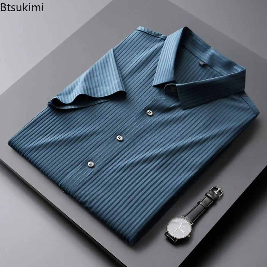 2025 New Men's Seamless Elastic Knitted Short Sleeved Shirt Casual Fashion Striped Shirts Breathable Summer Versatile T-shirt